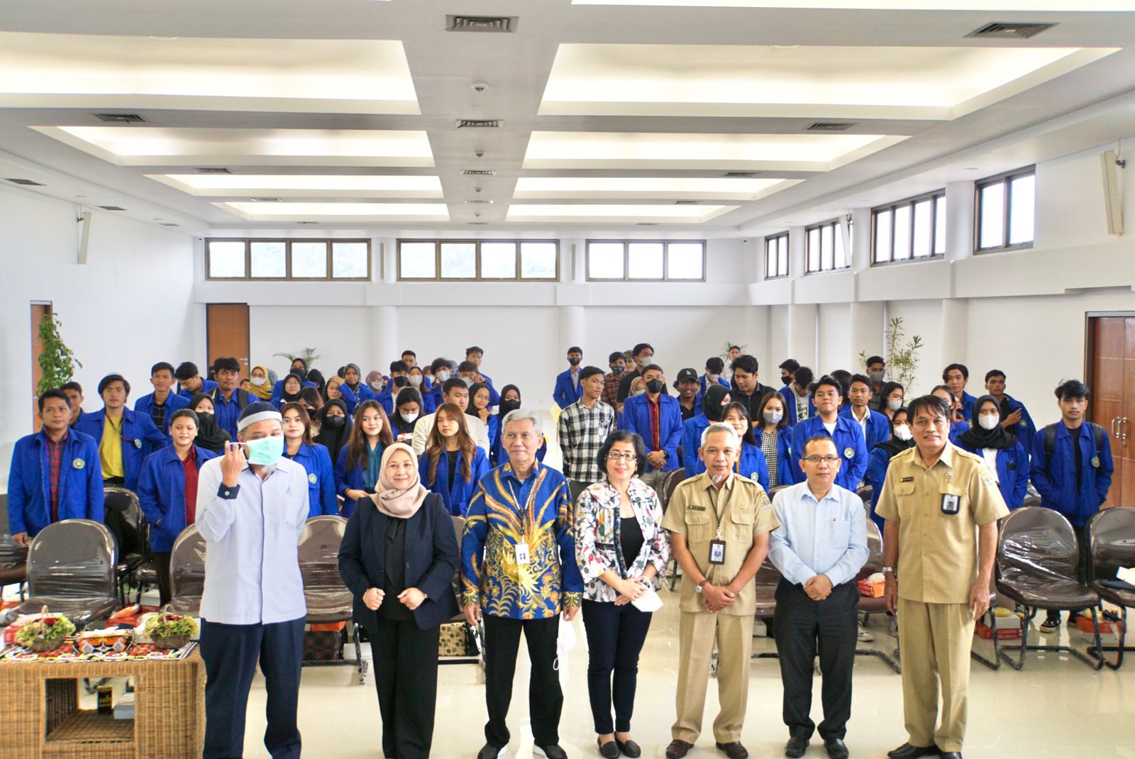 Edukasi Konsumen Cerdas “Generasi Milenial Cerdas dan Cinta Produk Dalam Negeri”