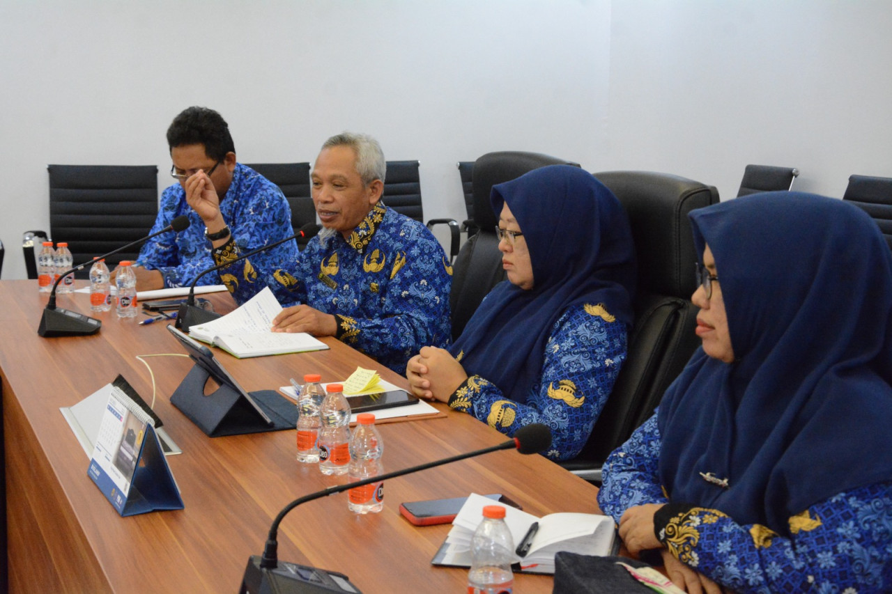 Rapat Internal DPPKUKM Kaltim, Kepala Dinas Heni Purwaningsih Tekankan Pentingnya Sinergi dan Inovasi untuk Dukung Pertumbuhan Ekonomi di Kaltim