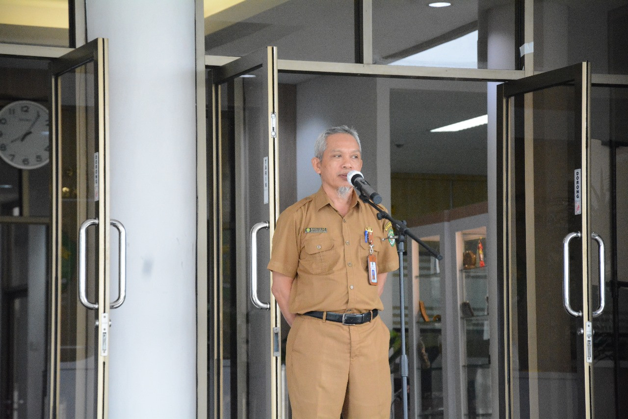 DPPKUKM Kaltim Gelar Apel Pagi, Sekretaris Tekankan Pentingnya Serapan Anggaran dan Kegiatan Studi Tiru