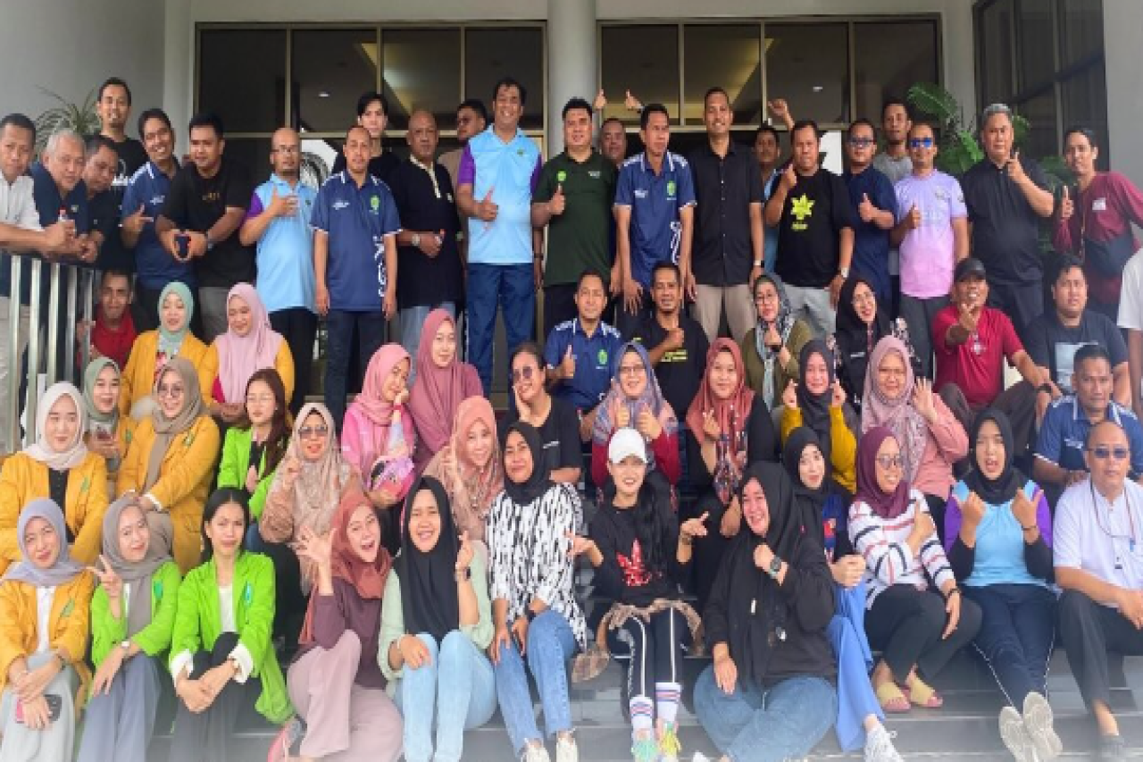Senam Sehat Bersama Keluarga Besar Dinas PPKUKM Prov. Kaltim