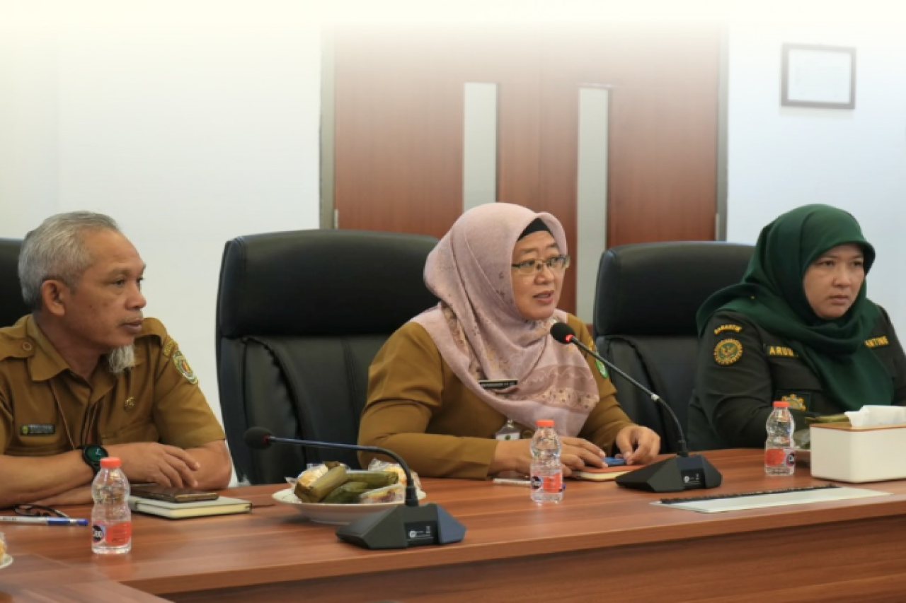 Kepala DPPKUKM Kaltim Terima Audiensi BBKHIT Kaltim Bahas Strategi Peningkatan Ekspor Daerah