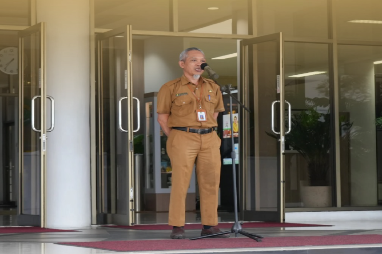 DPPKUKM Kaltim Gelar Apel Pagi, Sekretaris Berikan Arahan dan Semangat Kerja