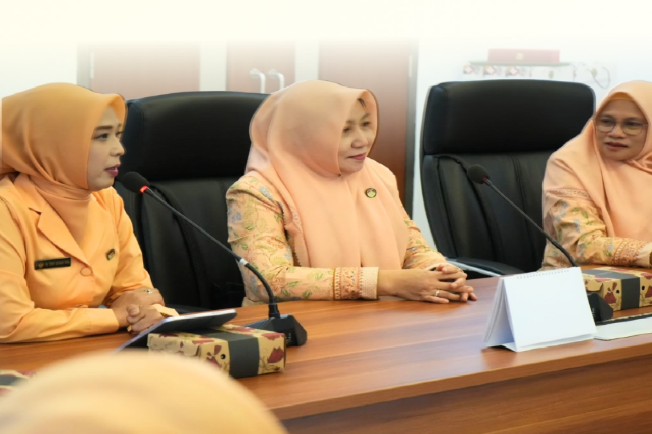 DWP DPPKUKM Kaltim Terima Kunjungan DWP Provinsi Kaltim dalam Agenda Pembinaan dan Sosialisasi