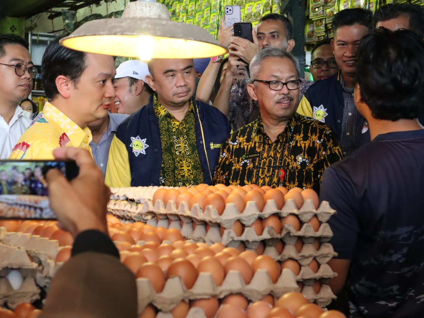 Wamendag Jerry Sambuaga Cek Bahan Pokok di Pasar Segiri Samarinda Jelang Bulan Ramadhan