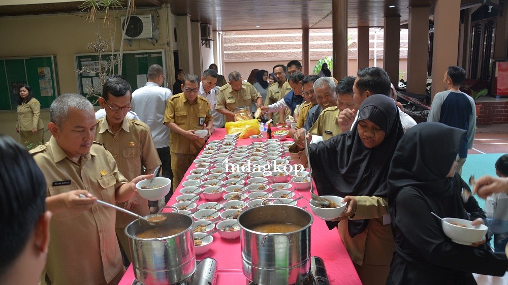 Pelaksanaan Penyembelihan Hewan Qurban di Lingkungan Disperindagkop & UKM Prov. Kaltim