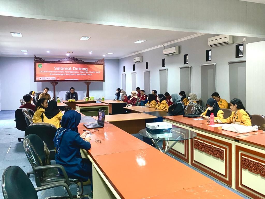 Pelatihan dan Pembinaan Program Mahasiswa Entrepreneur