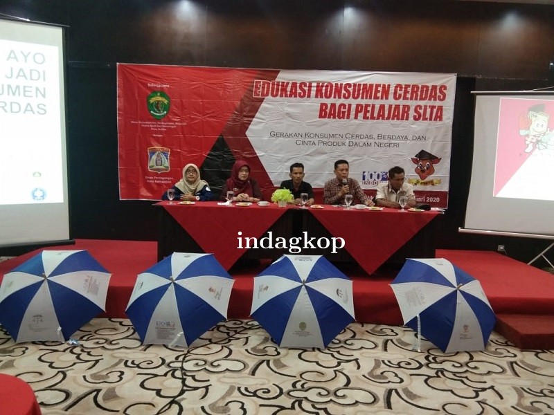 Edukasi Konsumen Cerdas Bagi Pelajar SLTA di Kota Balikpapan