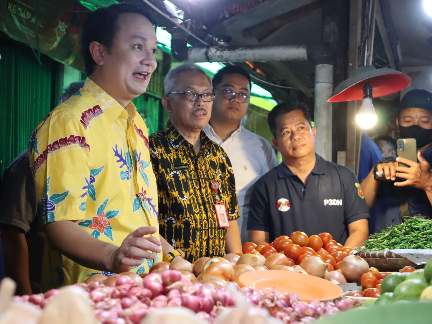 Wamendag RI Jerry Sambuaga Kunjungi Pasar Segiri