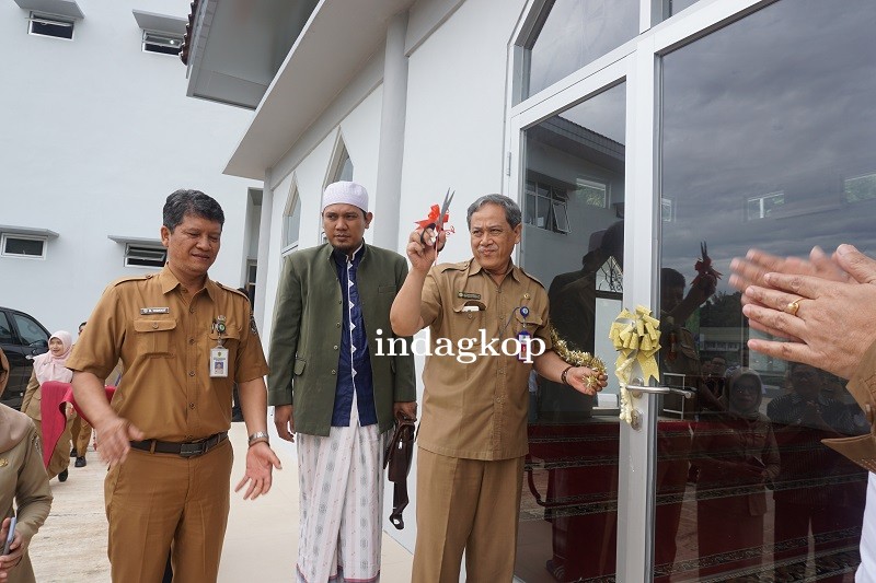 Peresmian Gedung UPTD BPSMB, Gedung Pertemuan, dan Musholla Disperindagkop UKM Kaltim