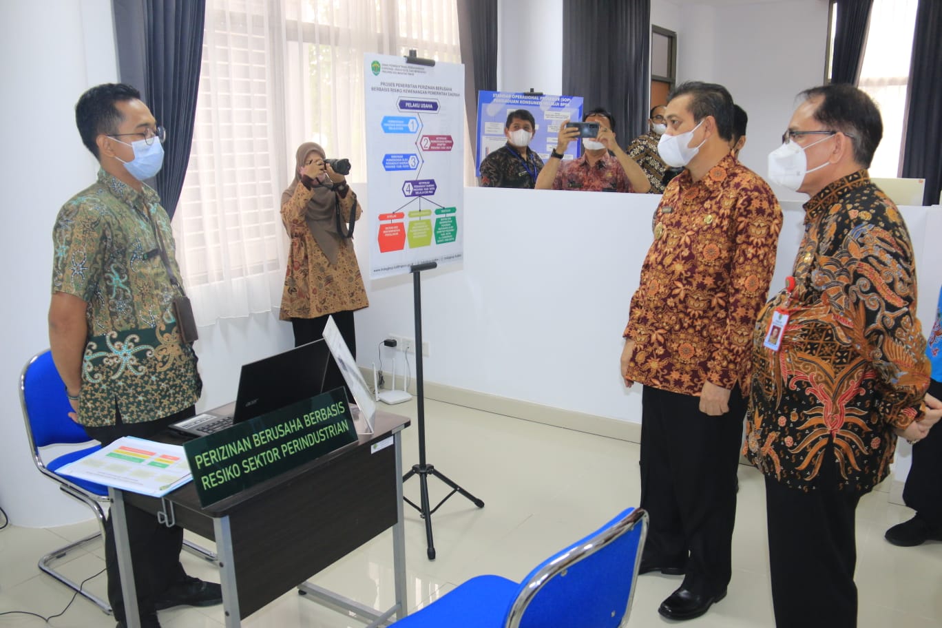 Wagub Kunjungi Pelayanan Dinas Perindagkop dan UPTD BPSMB