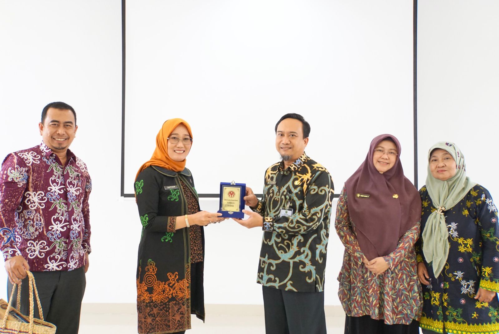 Kunjungan Kerja Dekranasda Kota Bontang Ke Dekranasda Prov. Kaltim