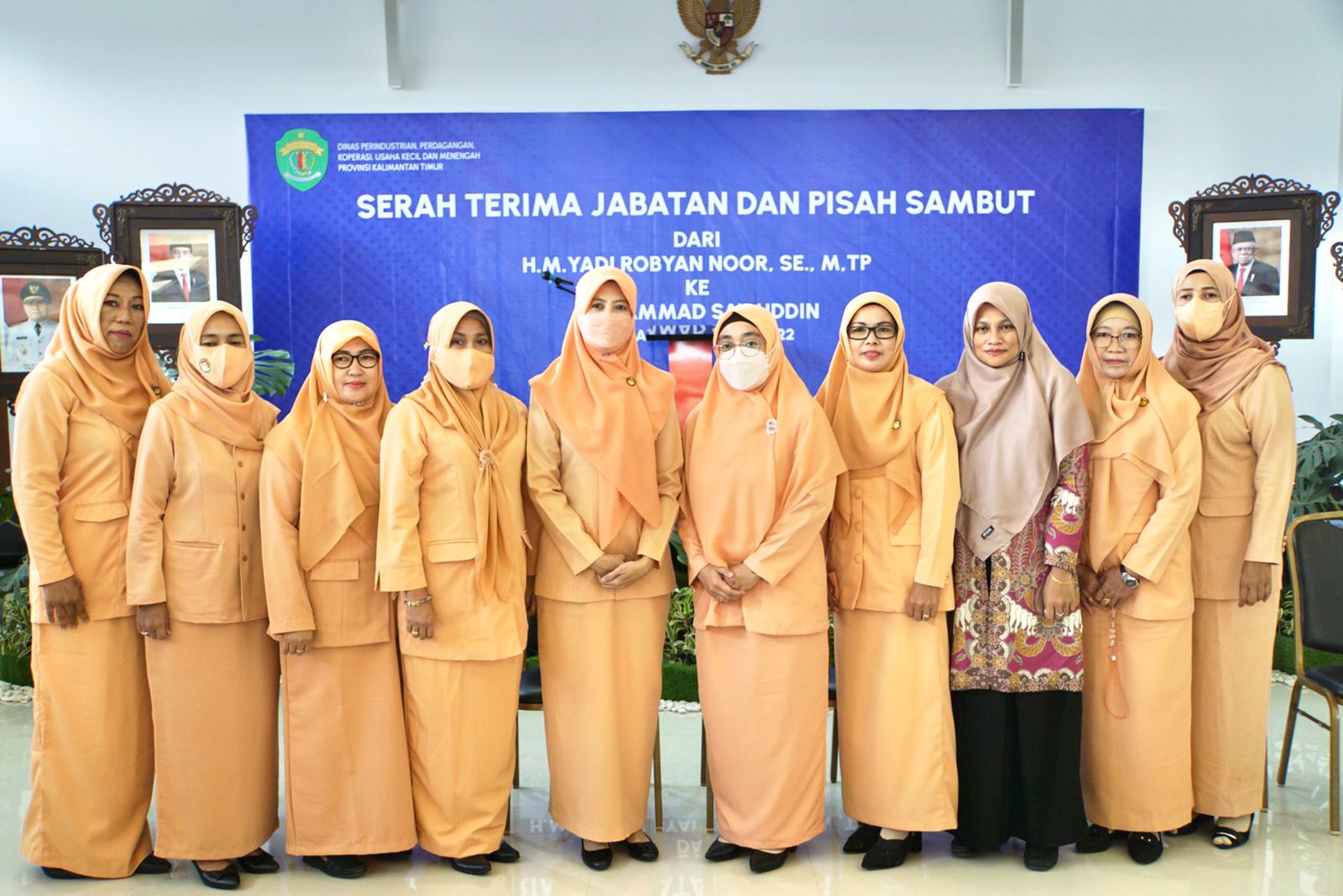 Serah Terima Ketua DWP Unit Dinas Perindagkop UKM Kaltim